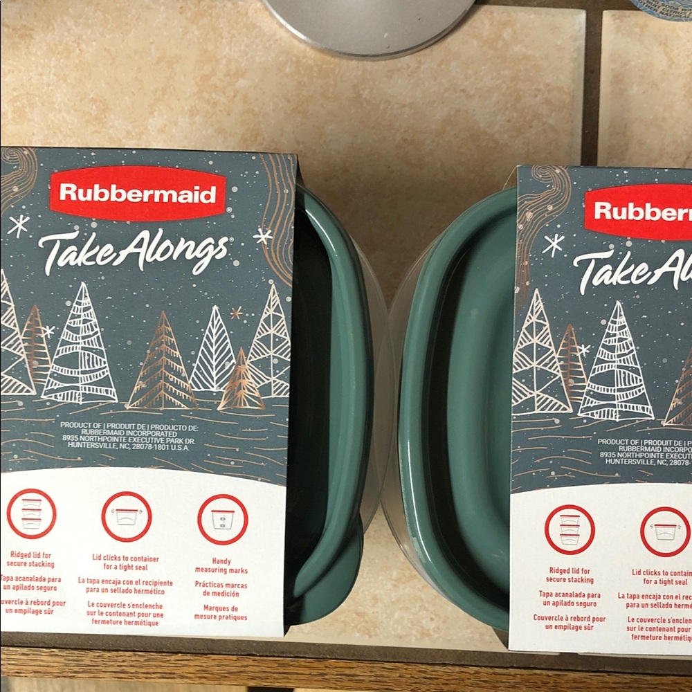 Rubbermaid TakeAlongs Green Food Storage Set